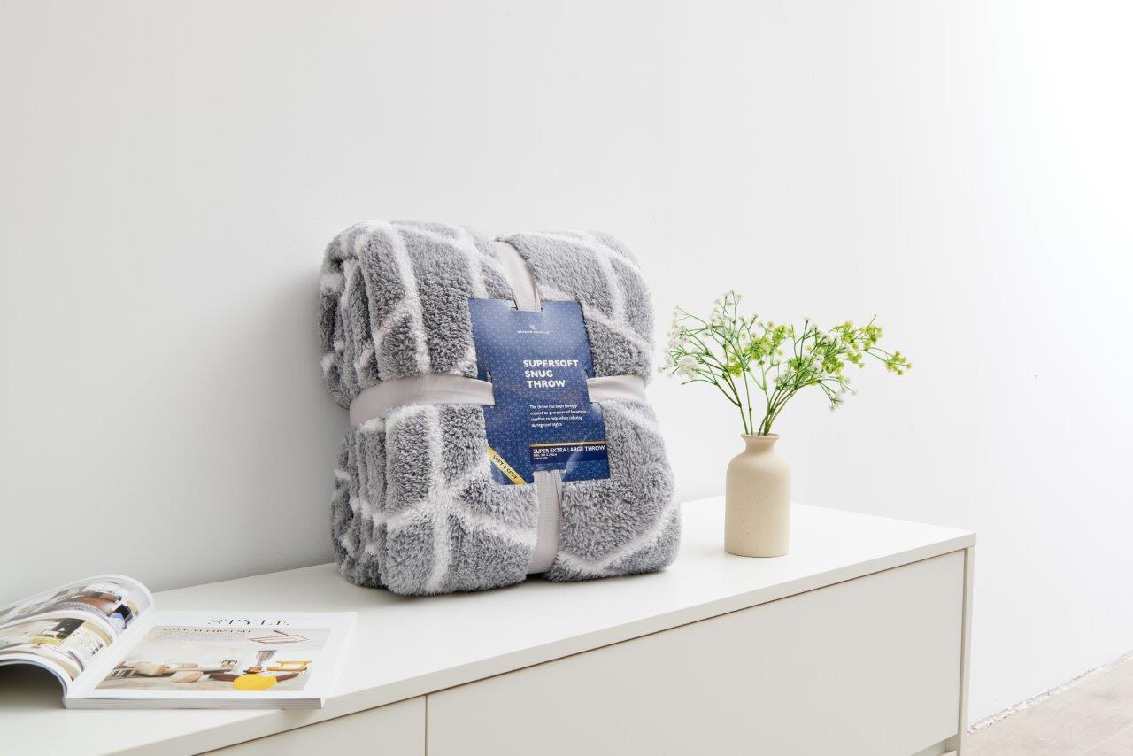 TEDDY ELY GEO THROW