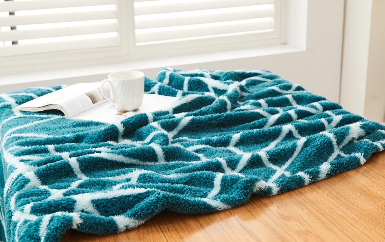 TEDDY ELY GEO THROW